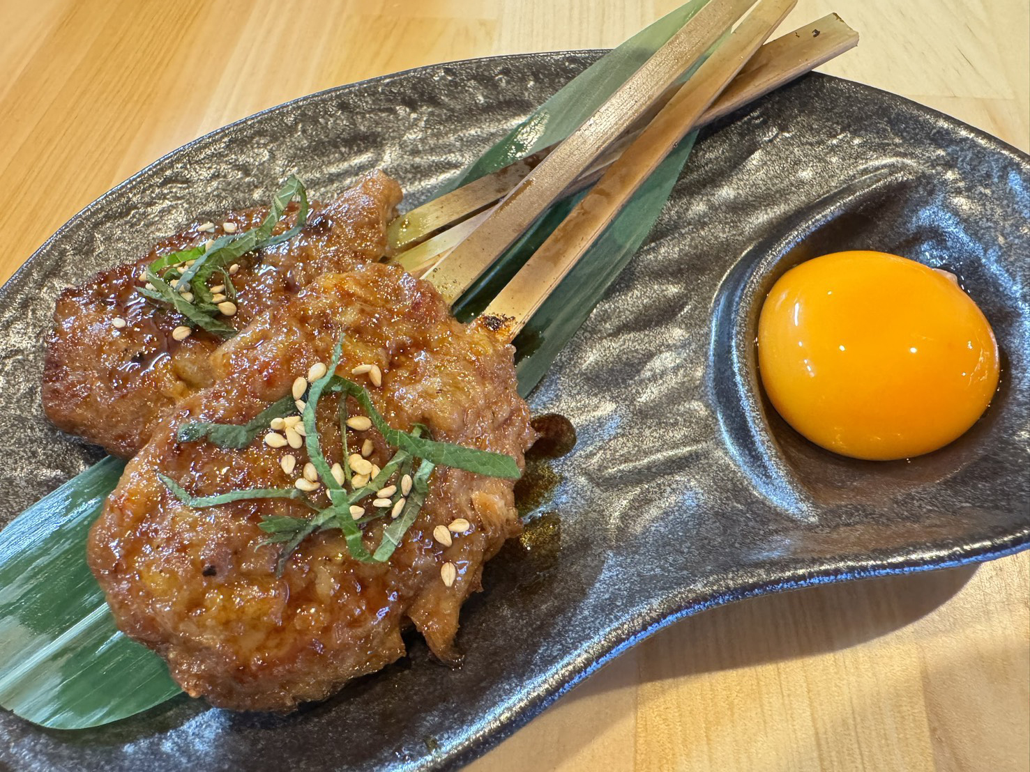 地鶏月見つくね大葉のせ